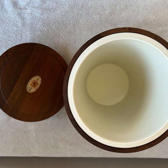 MCM 1960's Vintage Vermillion Walnut Wood Ice Bucket - Picture 5 of 8